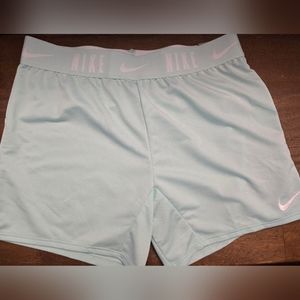Nike shorts size 8